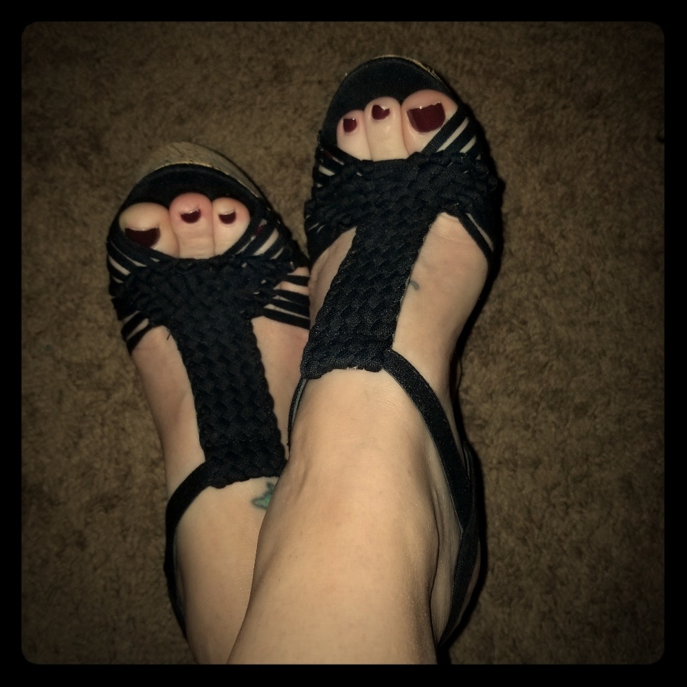 Black strapped wedge